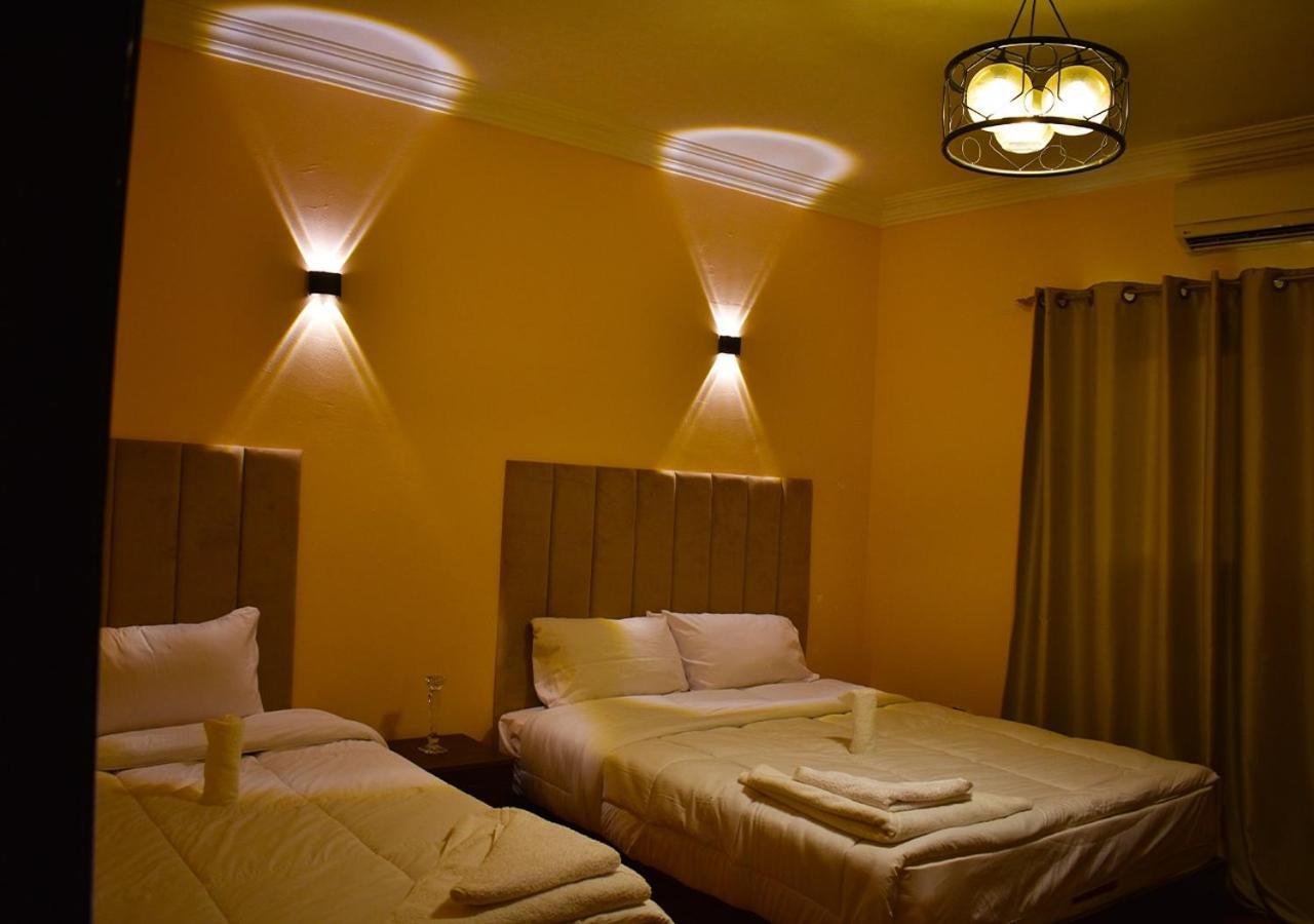 Badr Pyramids View Guest house *