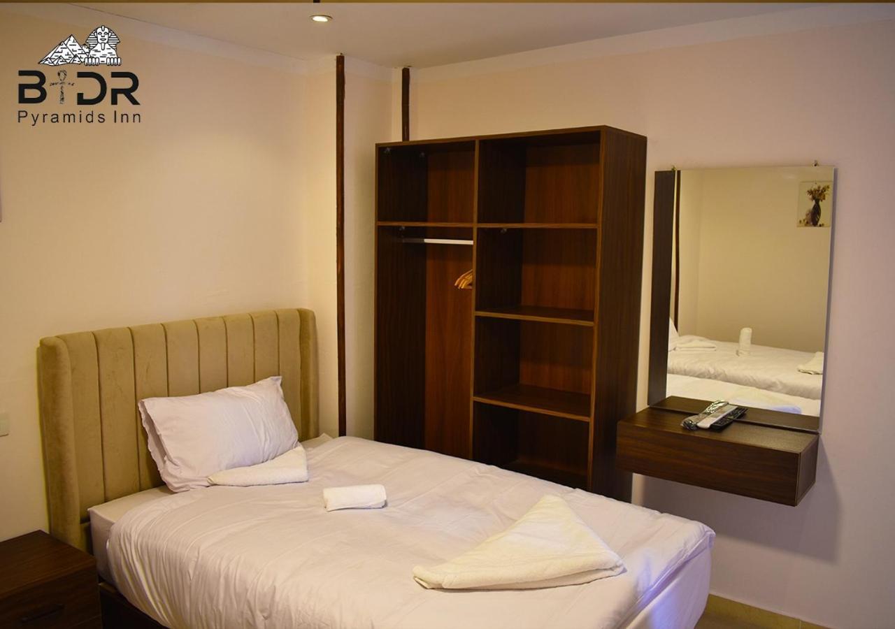 Badr Pyramids View Guest house
