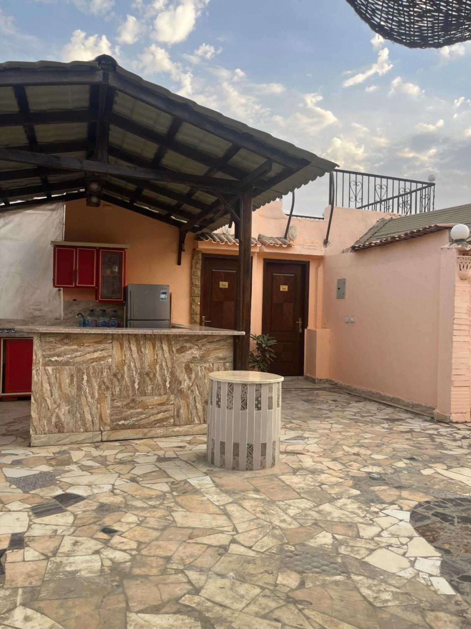 Badr Pyramids View Guest house