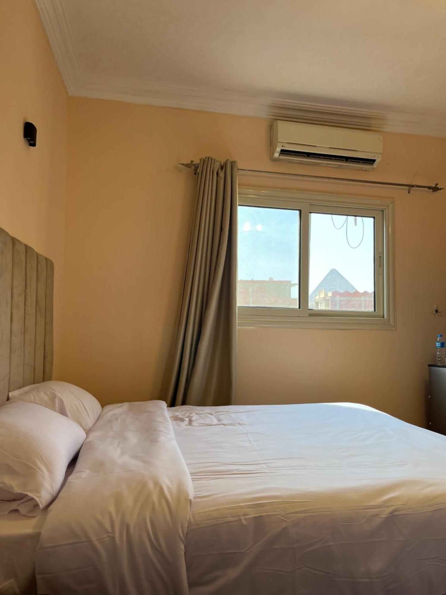 Badr Pyramids View Guest house